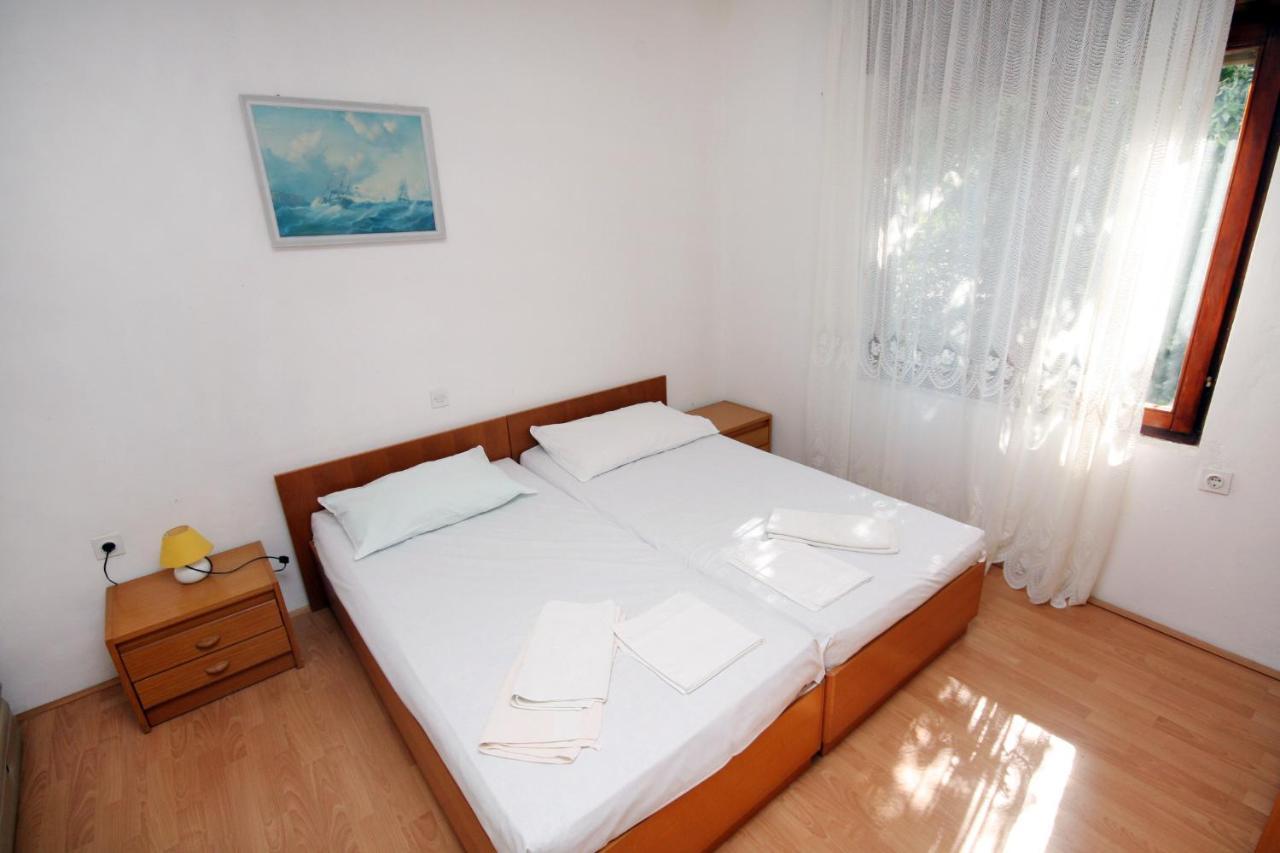 Apartments By The Sea Suha Punta, Rab - 5050 Kampor Exteriör bild