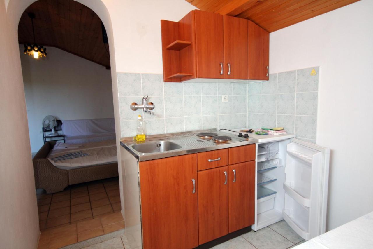 Apartments By The Sea Suha Punta, Rab - 5050 Kampor Exteriör bild
