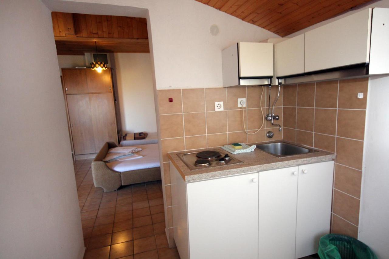 Apartments By The Sea Suha Punta, Rab - 5050 Kampor Exteriör bild